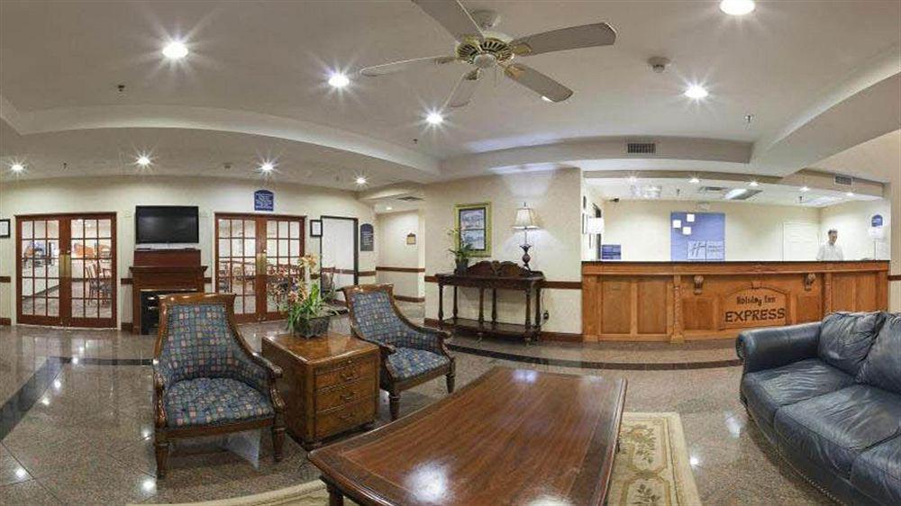 Savannah Gateway Hotel & Suites ジョージタウン エクステリア 写真