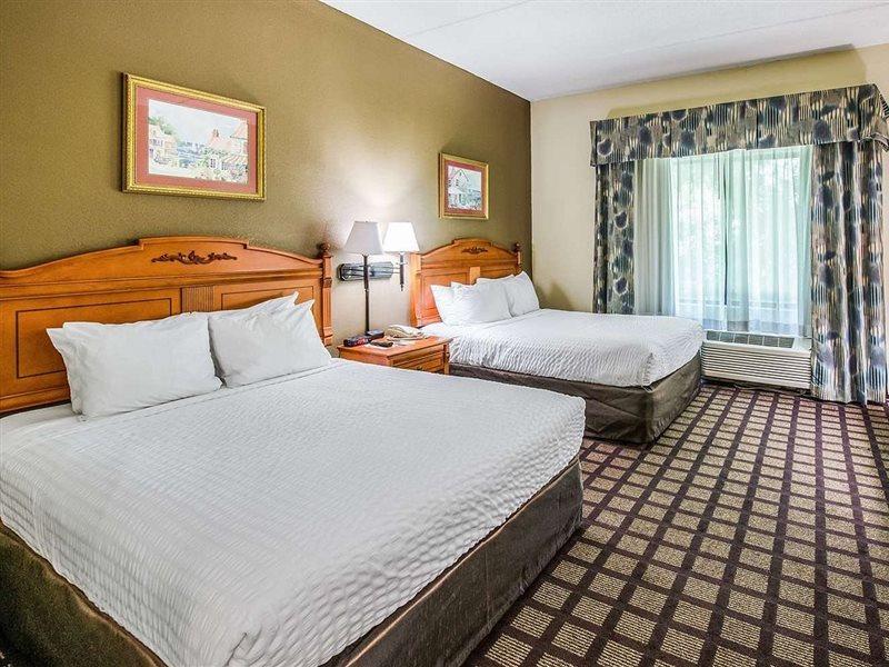 Savannah Gateway Hotel & Suites ジョージタウン エクステリア 写真