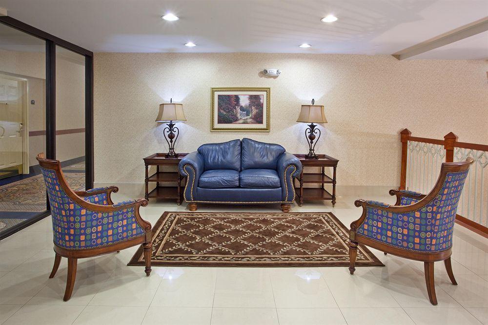 Savannah Gateway Hotel & Suites ジョージタウン エクステリア 写真