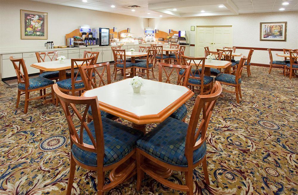 Savannah Gateway Hotel & Suites ジョージタウン レストラン 写真