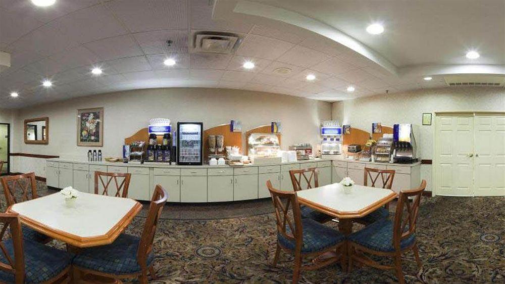 Savannah Gateway Hotel & Suites ジョージタウン エクステリア 写真