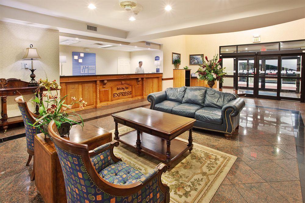 Savannah Gateway Hotel & Suites ジョージタウン エクステリア 写真