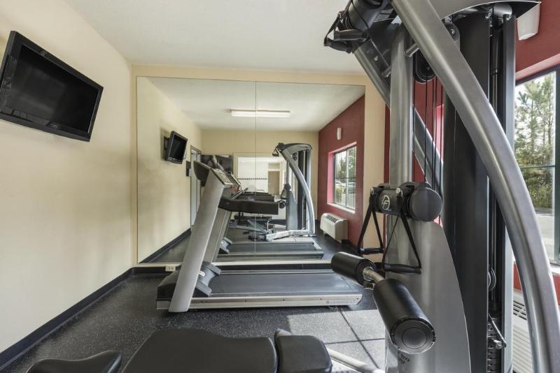 Savannah Gateway Hotel & Suites ジョージタウン エクステリア 写真