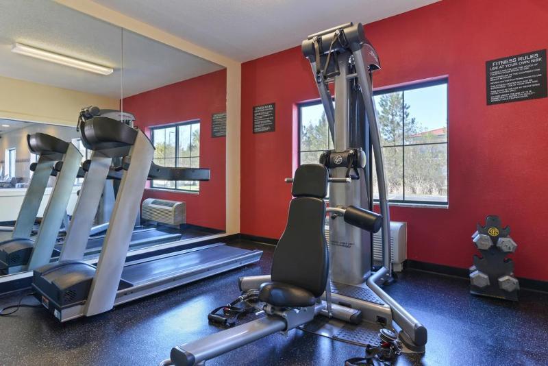 Savannah Gateway Hotel & Suites ジョージタウン エクステリア 写真