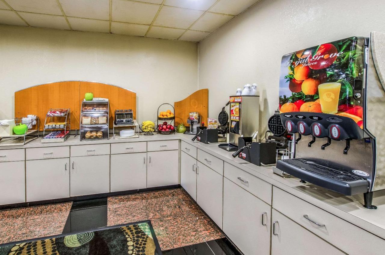 Savannah Gateway Hotel & Suites ジョージタウン エクステリア 写真