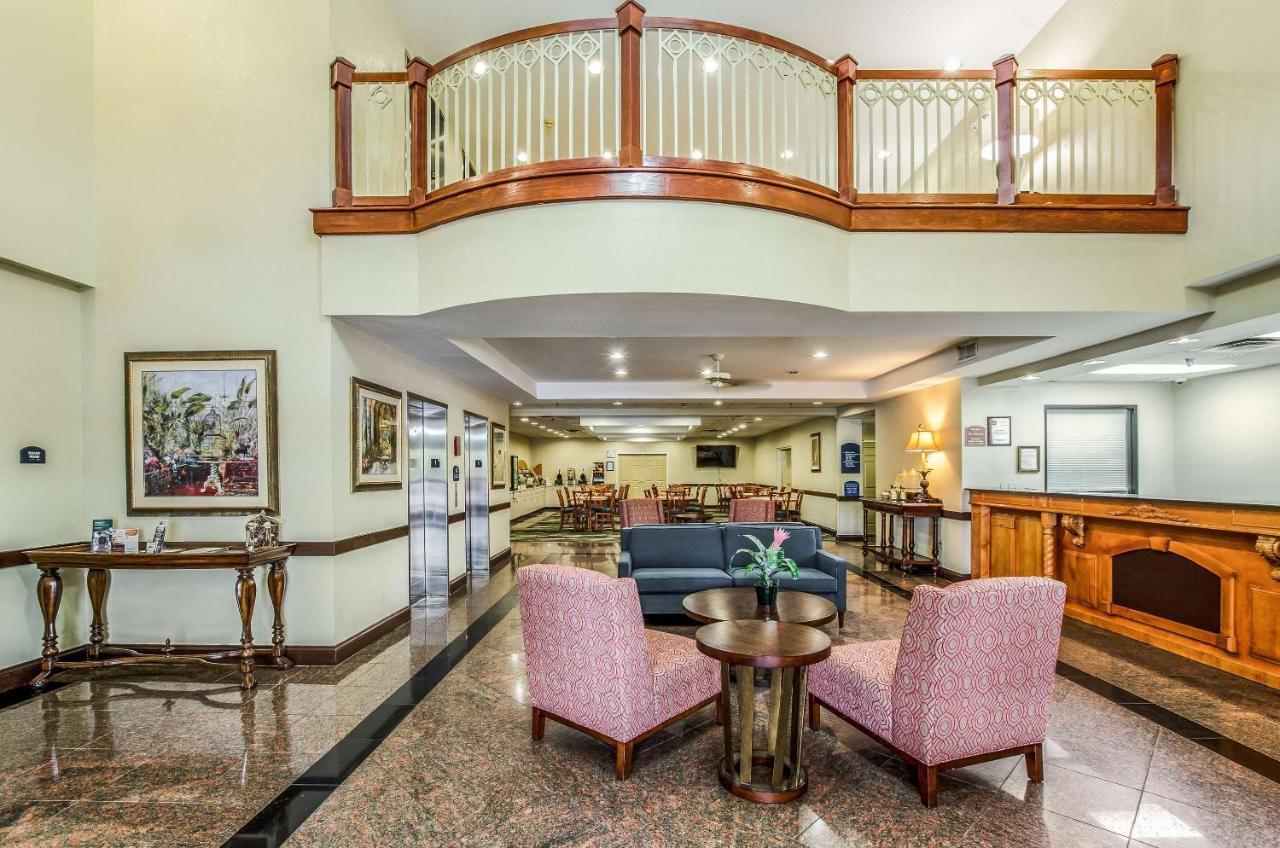 Savannah Gateway Hotel & Suites ジョージタウン エクステリア 写真