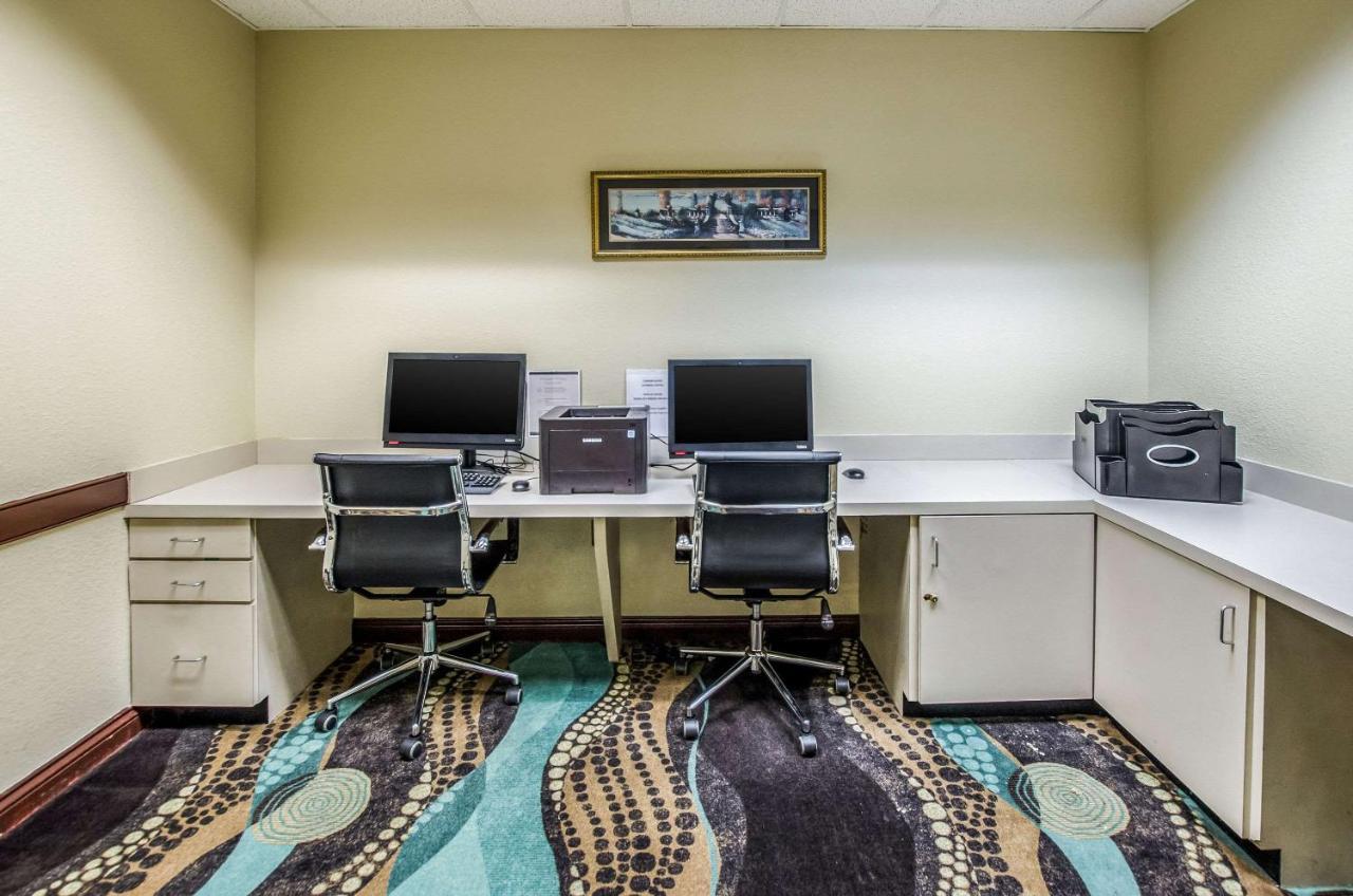 Savannah Gateway Hotel & Suites ジョージタウン エクステリア 写真