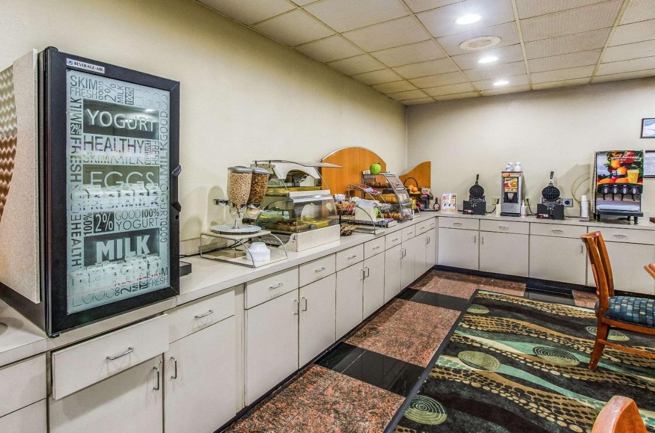 Savannah Gateway Hotel & Suites ジョージタウン エクステリア 写真
